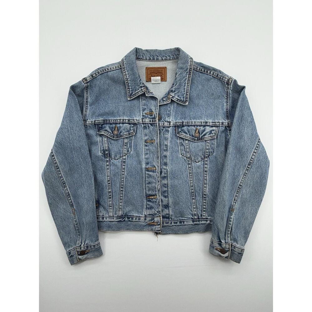Vintage Levi’s Type 3 Blue Denim Jacket Size Medium 90s Trucker Made in USA